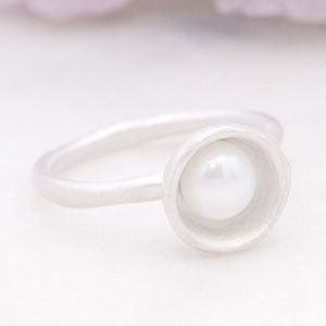 Nesting Freshwater Large Pearl Ring (Sterling Silver)