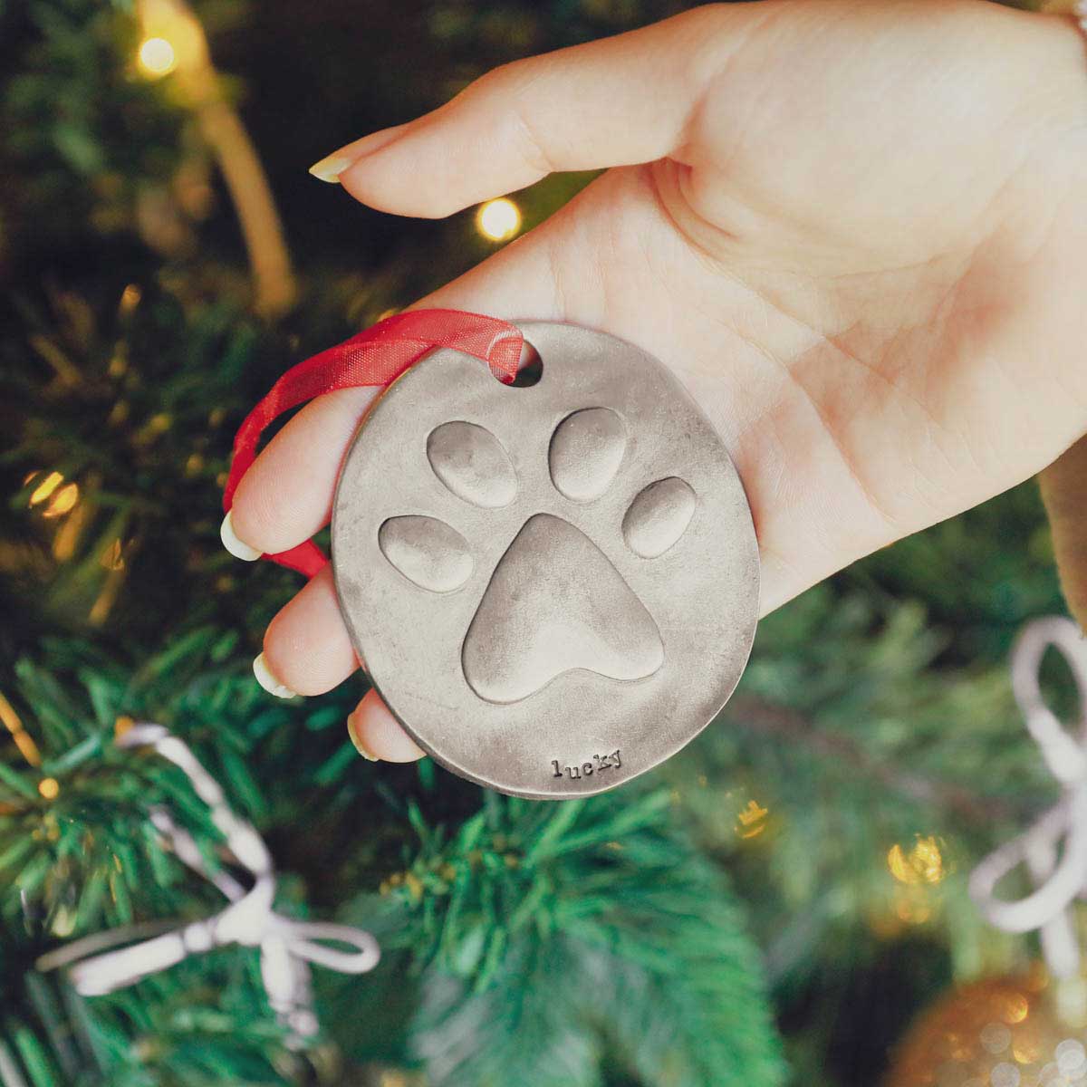 phrase or date next to the puppy