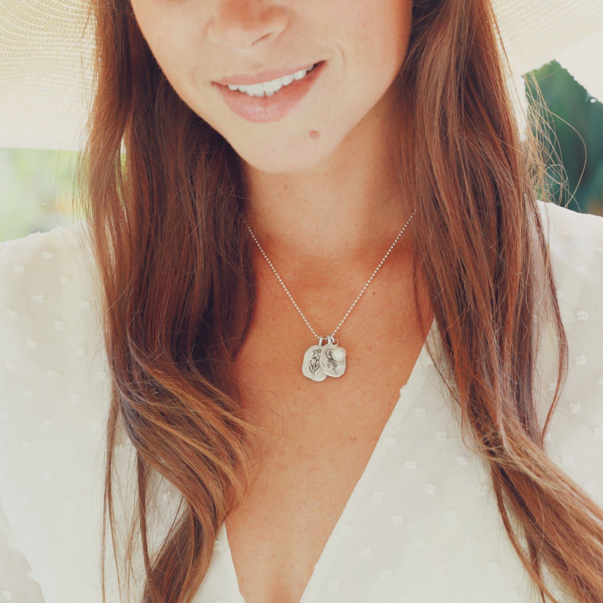 August Birth Flower Necklace (Sterling Silver)