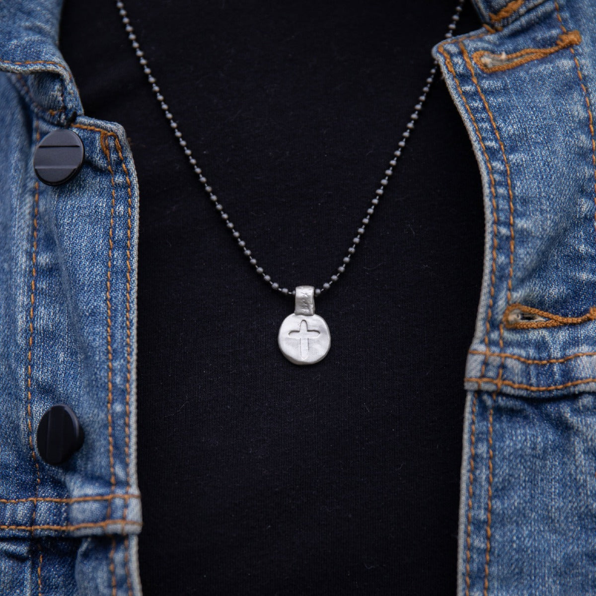 Charis Cross Necklace (Sterling Silver)