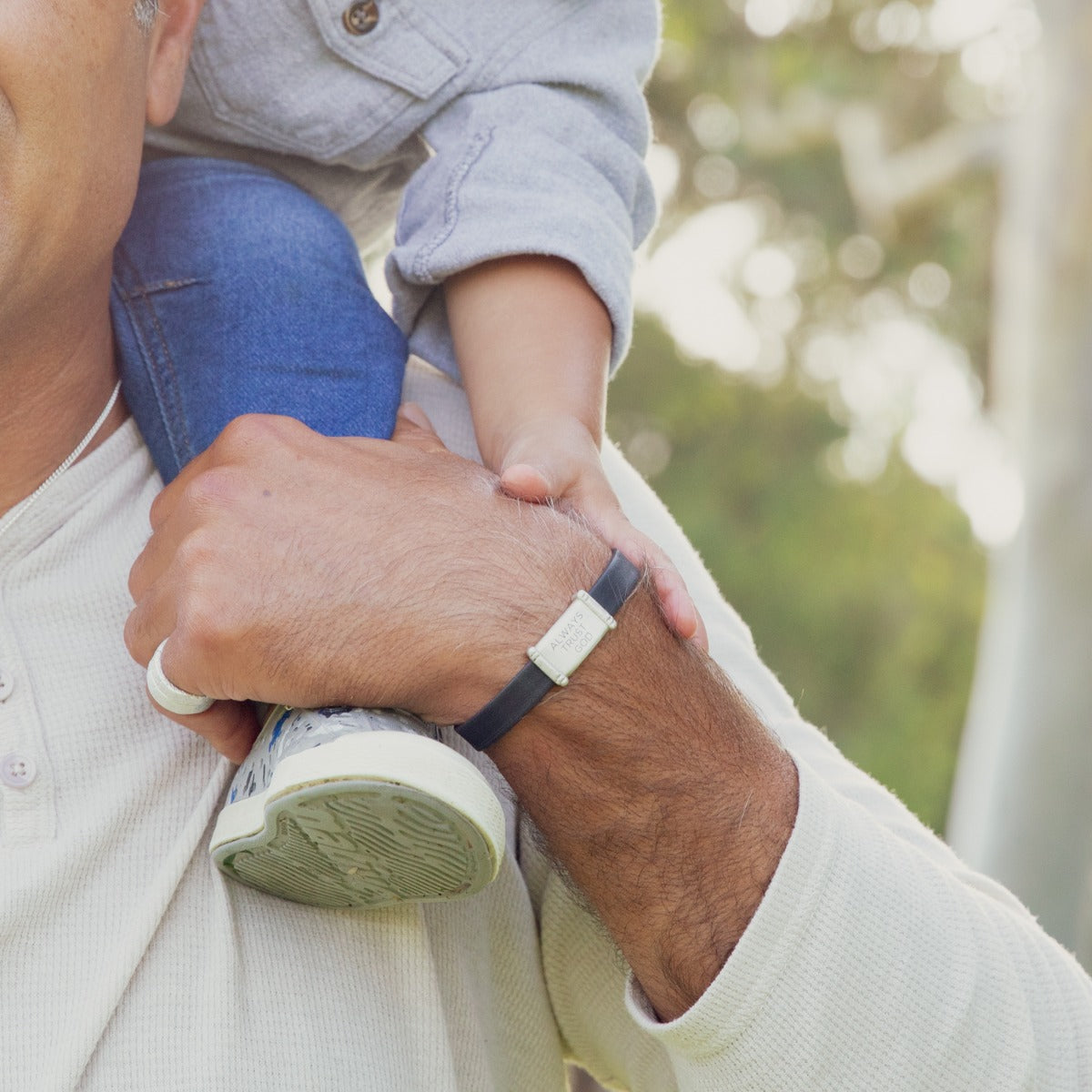 Resolute Bracelet (Black)