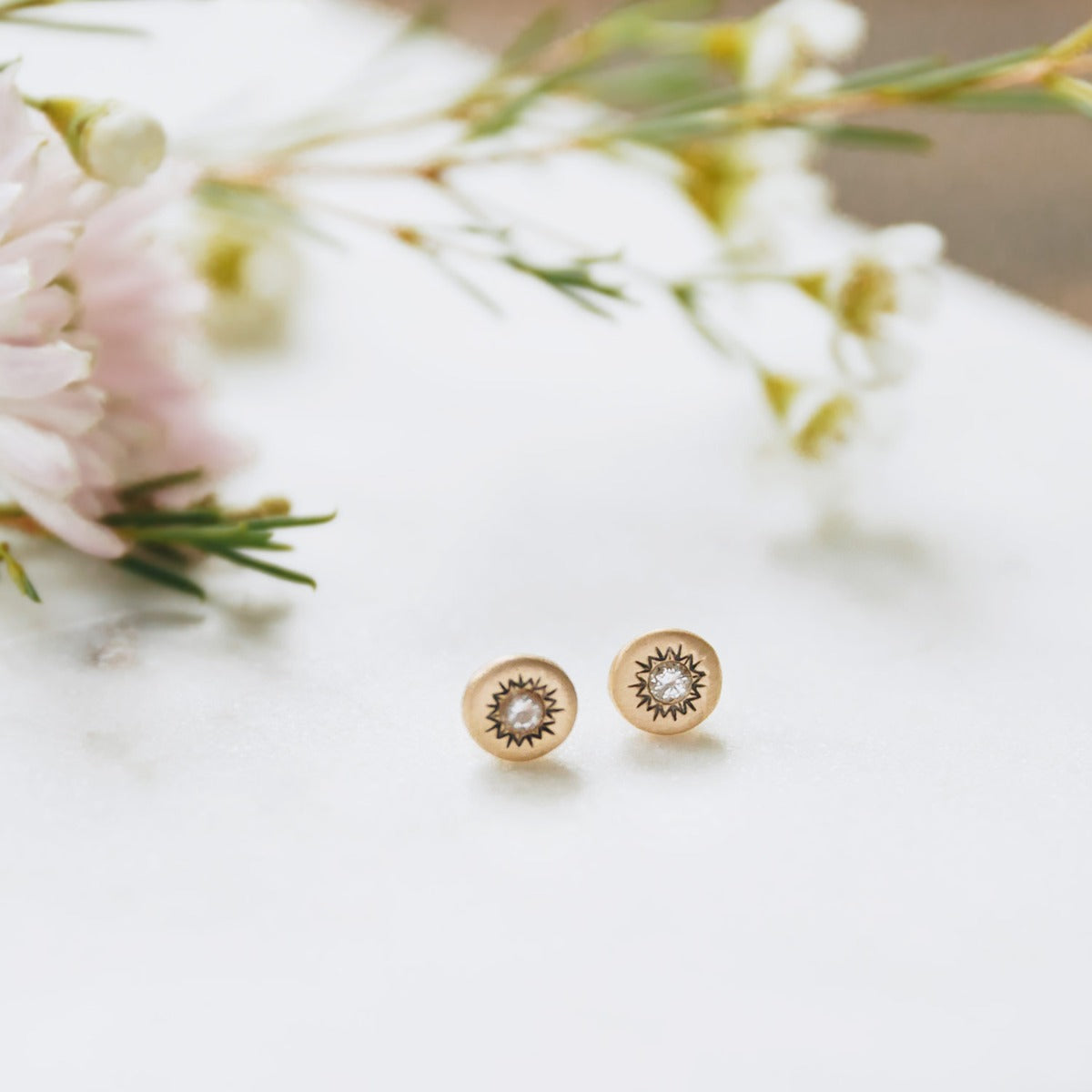 Sunburst Stud Earrings (14K Solid Gold)