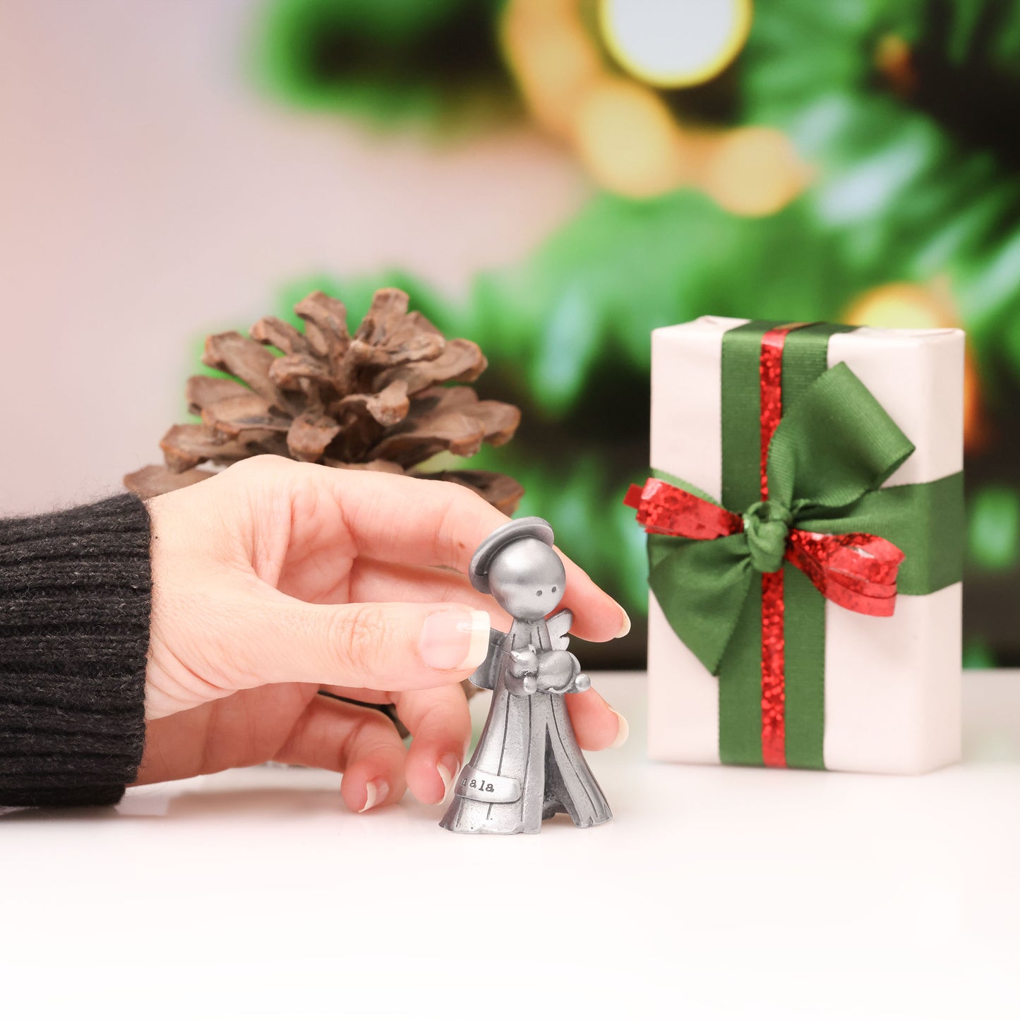 Personalized Safely Held Angel With Cat (Pewter)