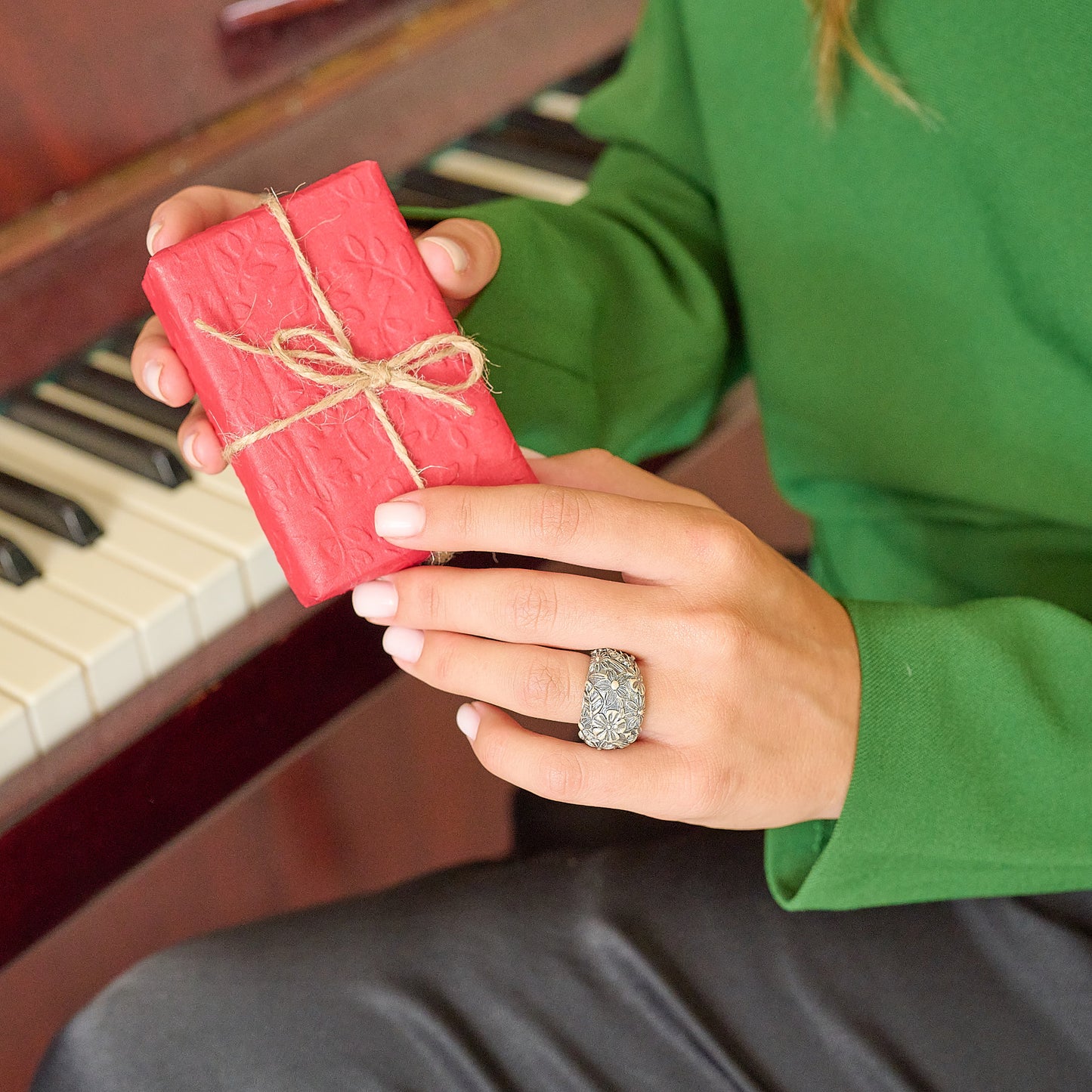 Vintage Florals Statement Ring  (Sterling Silver)
