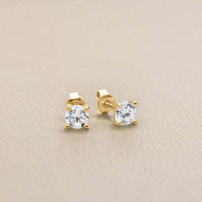 You are a Light Round Diamond Stud Earrings 1.5ct (14K Solid Gold)
