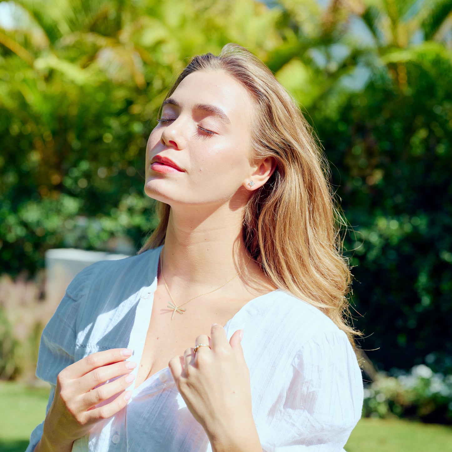 You are a Light Round Diamond Stud Earrings 1.0ct (14K Solid Gold)