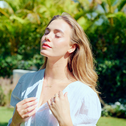 You are a Light Round Diamond Stud Earrings 1.0ct (14K Solid Gold)