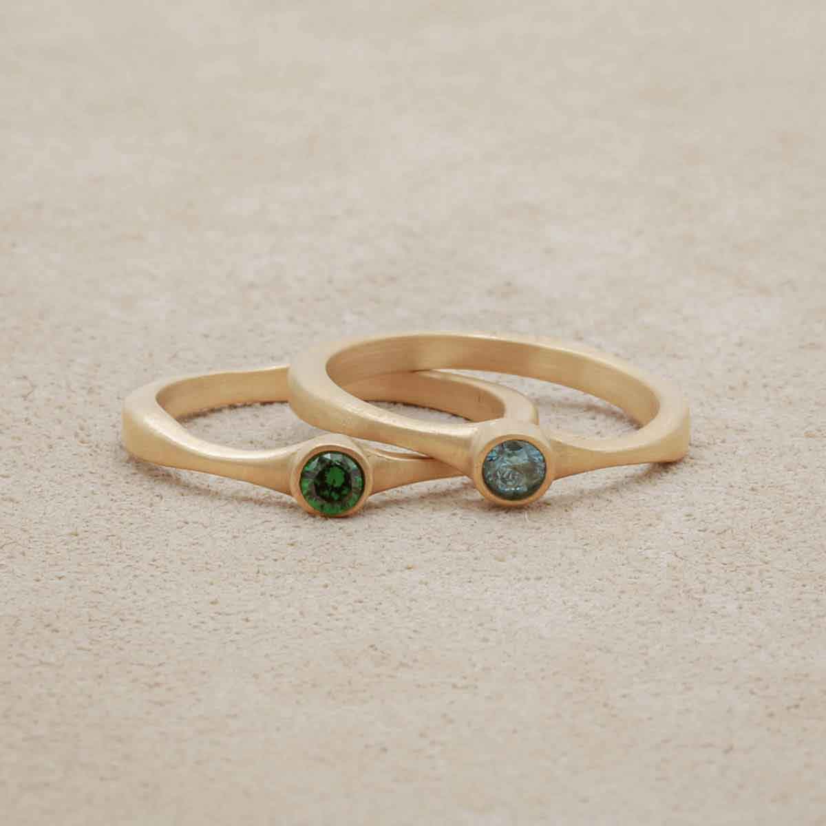 Bezel Birthstone Ring (14K Solid Gold)