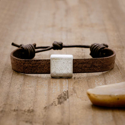 Equitable Bracelet (Brown)