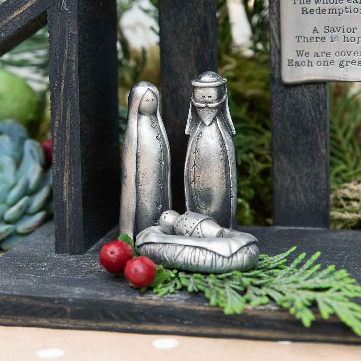 holy family nativity figurine et hand-molded and cast in pewter including Mary and Joseph and baby Jesus in his manger