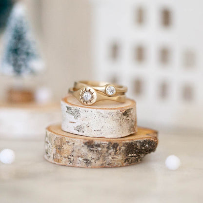 Bezel Birthstone Ring (14K Solid Gold)