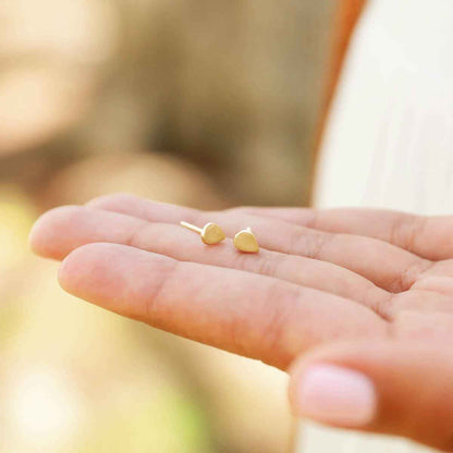 Raindrop Stud Earrings (10K Solid Gold)