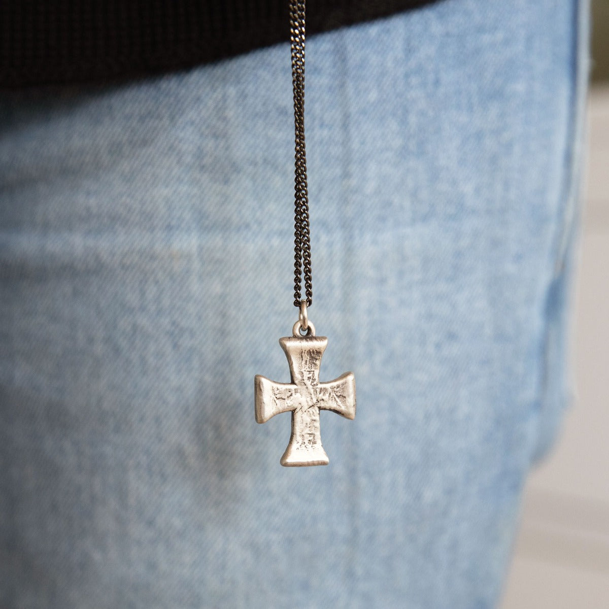 Flourish Cross Necklace (Sterling Silver)