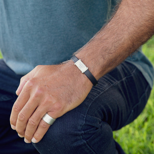 Resolute Bracelet (Black)