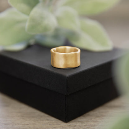 Valor Wide Ring (14K Solid Gold)